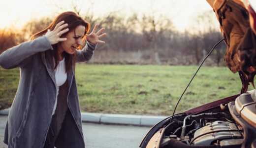 エンジンはかかるのに車が動かない！原因と焦らずできる対処法を徹底解説